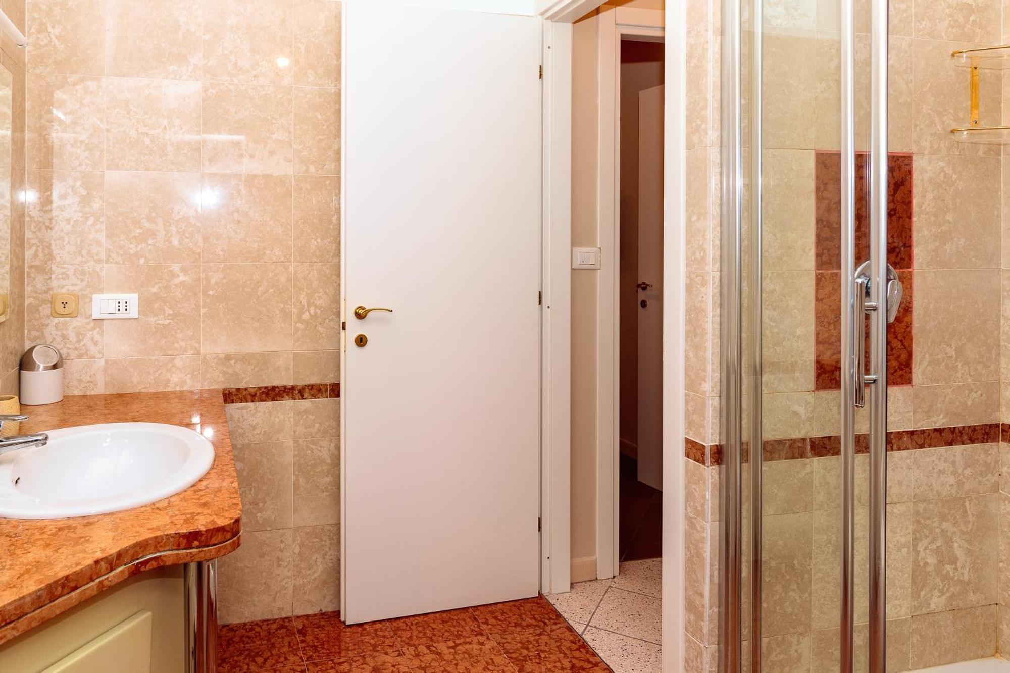 Saint Charles Apartment Bologna Exteriör bild