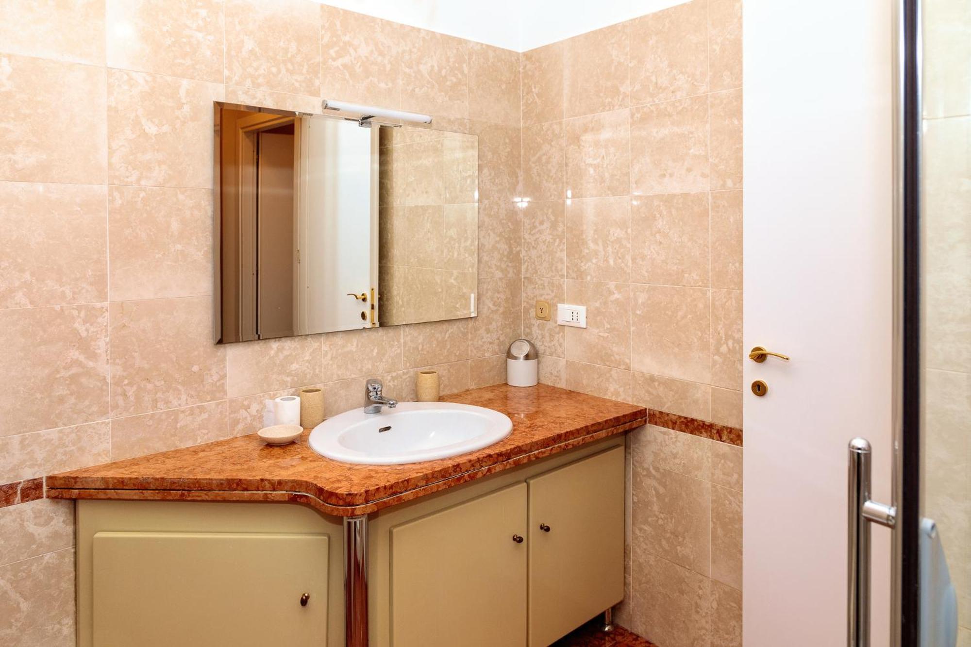Saint Charles Apartment Bologna Exteriör bild